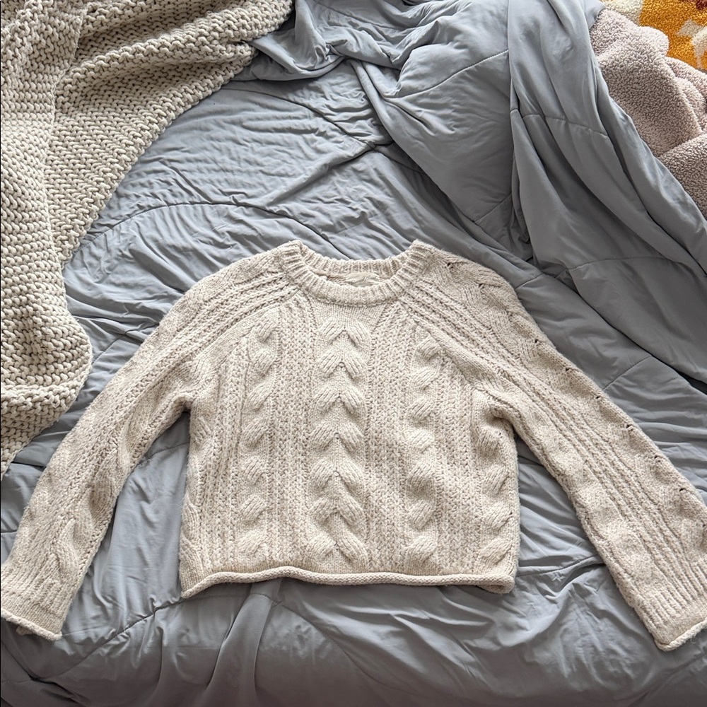 Universal Thread Cream Cable Knit Sweater